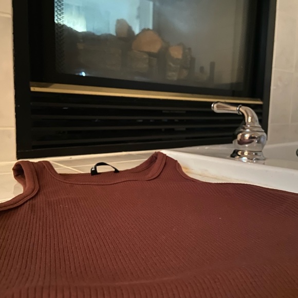 Medium cropped crop top - Picture 2 of 2